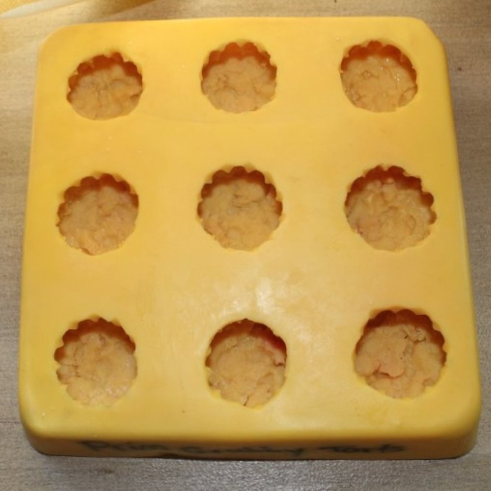 Flexible Silicone Mold-  9 Cavity Fluted Grubby Cake